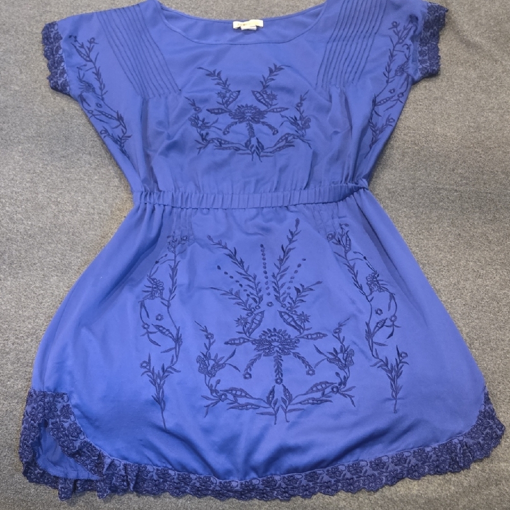 Elegant Blue Midi Dress